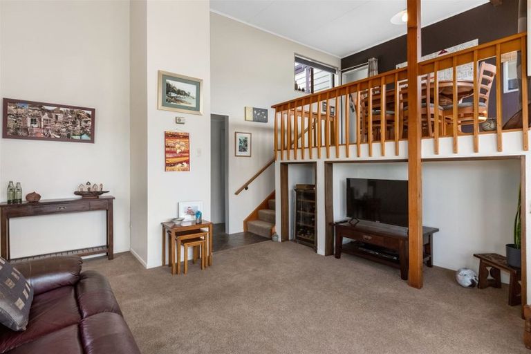 Photo of property in 33 Forth Place, Papakowhai, Porirua, 5024