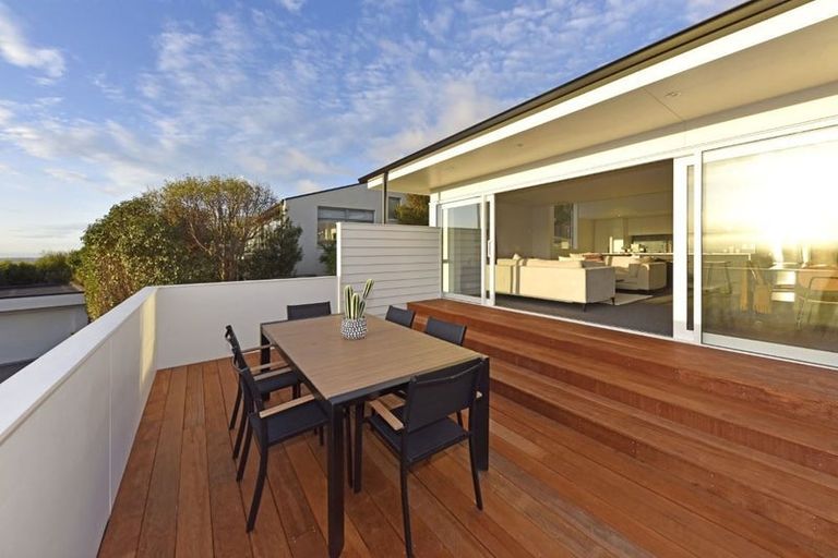 Photo of property in 85 Longhurst Terrace, Cashmere, Christchurch, 8022