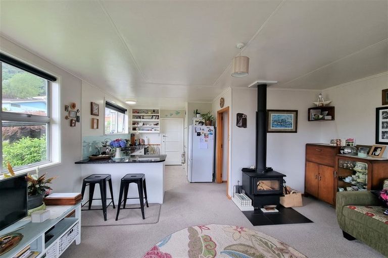 Photo of property in 71a Kent Street, Picton, 7220