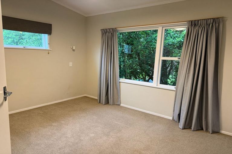 Photo of property in 14 Raymond Terrace, Northcote, Auckland, 0627
