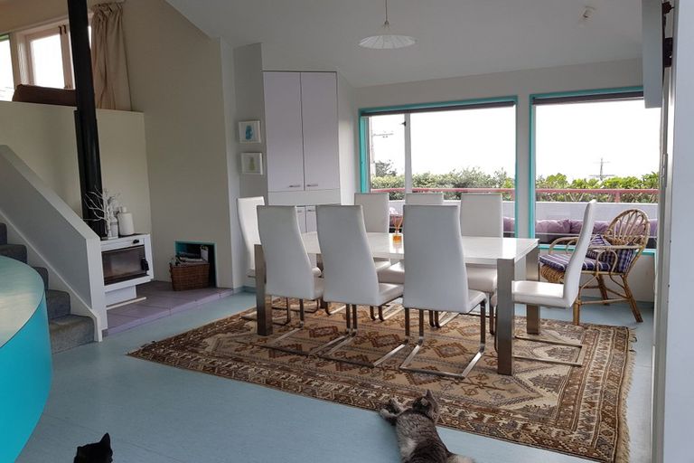 Photo of property in 7 Wairau Road, Oakura, 4314