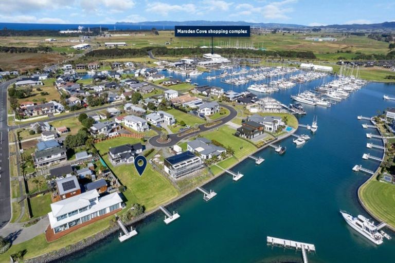 Photo of property in 23 Fred Carr Place, One Tree Point, 0118