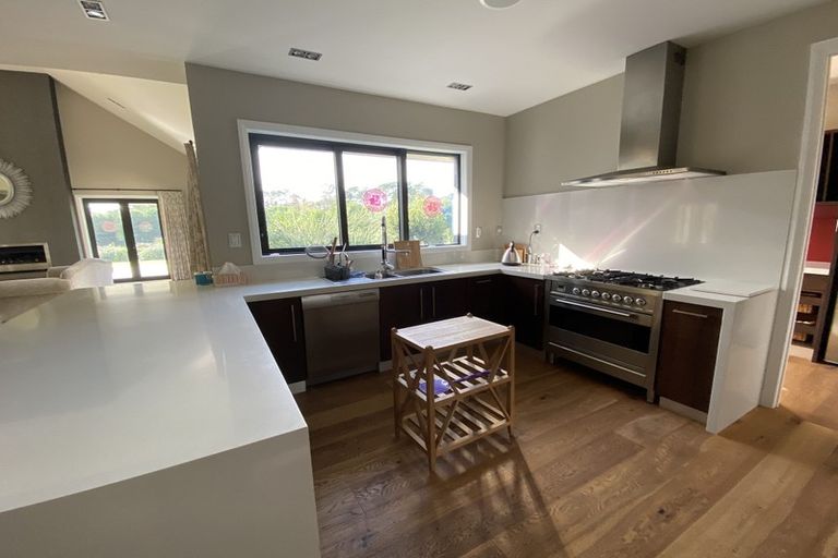 Photo of property in 127 Trigg Road, Kumeu, 0891