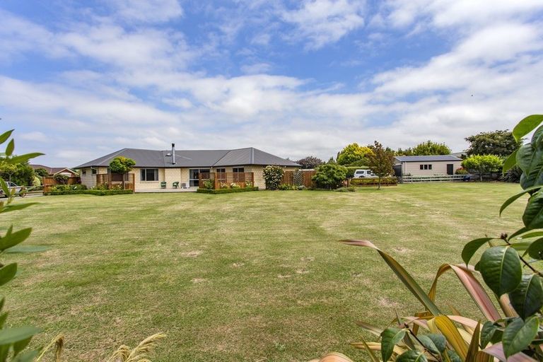 Photo of property in 5 Haydon Place, Amberley, 7410