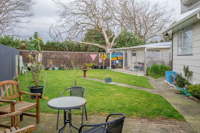 Photo of property in 17 Strathmore Avenue, Levin, 5510