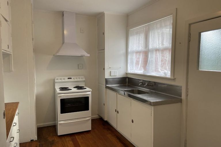 Photo of property in 6 Mangaroa Hill Road, Clouston Park, Upper Hutt, 5018