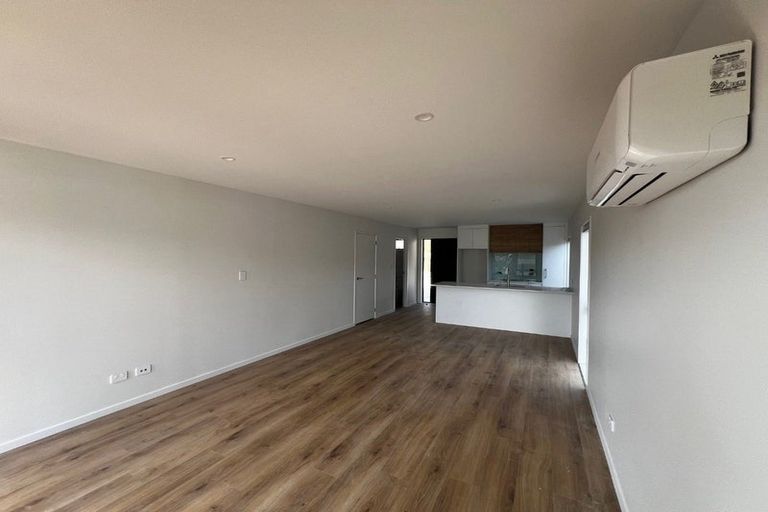 Photo of property in 1/21 Divich Avenue, Te Atatu South, Auckland, 0610