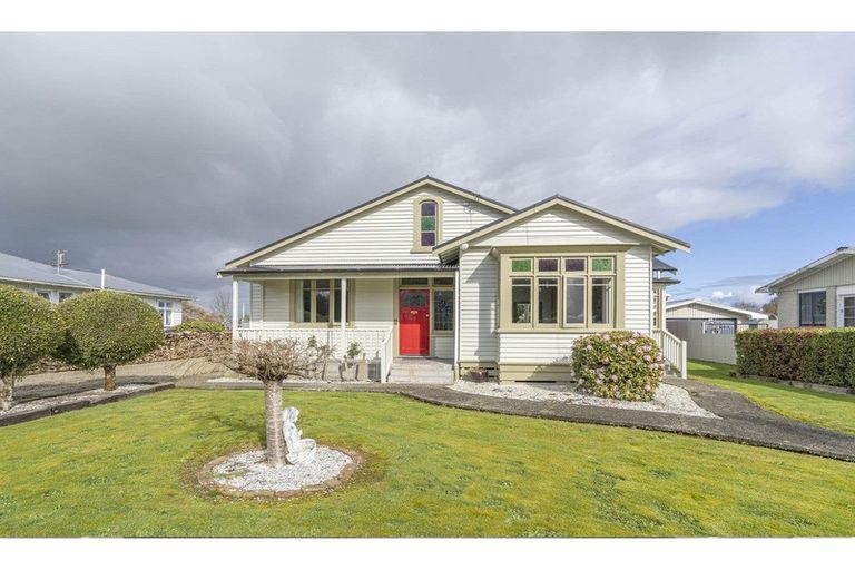 Photo of property in 70 Ferry Road, Edendale, 9825