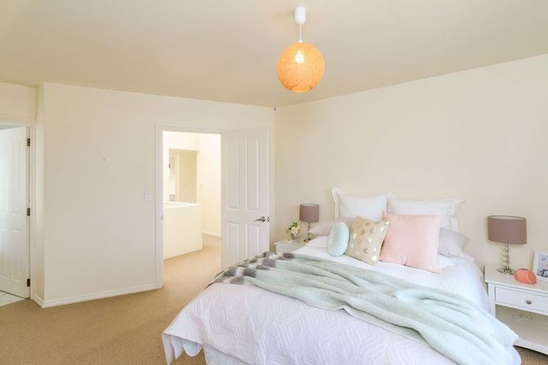 Photo of property in 243 The Esplanade, Petone, Lower Hutt, 5012