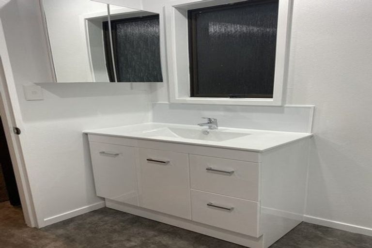 Photo of property in 8a Toi Street, Tawhero, Whanganui, 4501