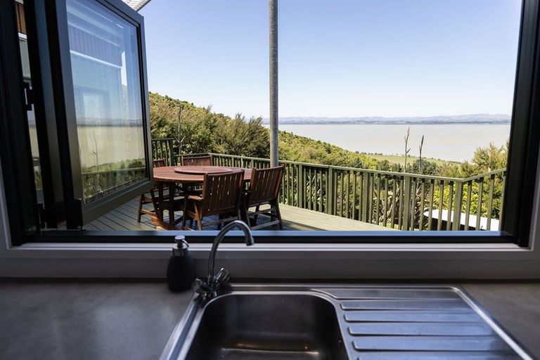 Photo of property in 54 Rotomanu Rise, Western Lake, Featherston, 5773