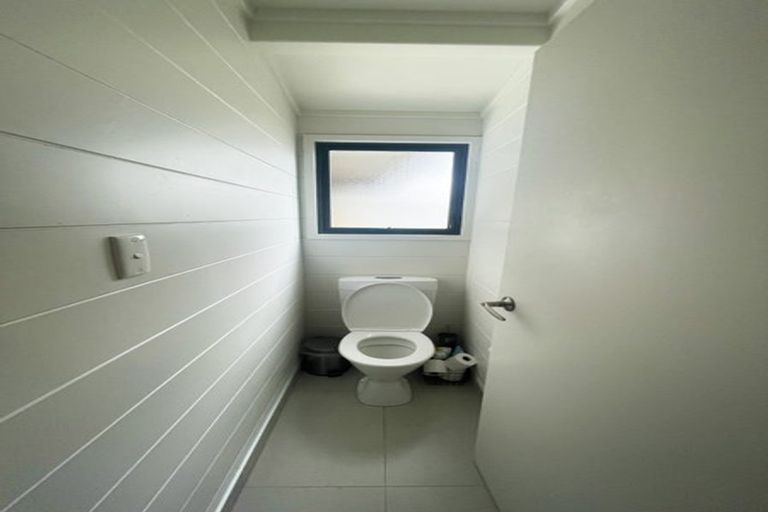 Photo of property in 1/7 Classic Grove, Bayview, Auckland, 0629