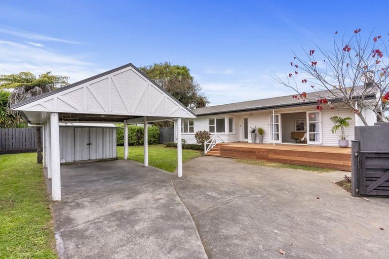 Photo of property in 1/104 Beach Road, Pahurehure, Papakura, 2113