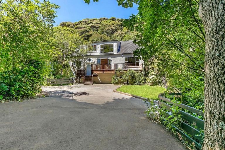 Photo of property in 64 Cluny Road, Plimmerton, Porirua, 5026