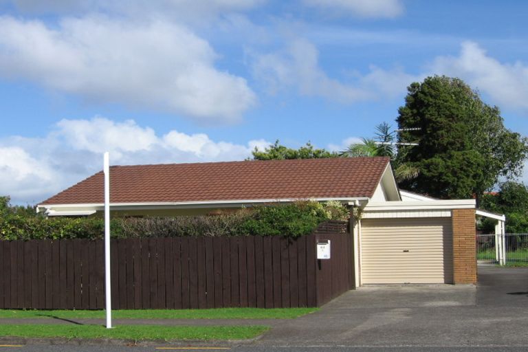 Photo of property in 2/63 Butley Drive, Farm Cove, Auckland, 2012