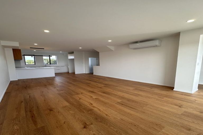 Photo of property in 2/2a Cambridge Road, Manurewa, Auckland, 2102