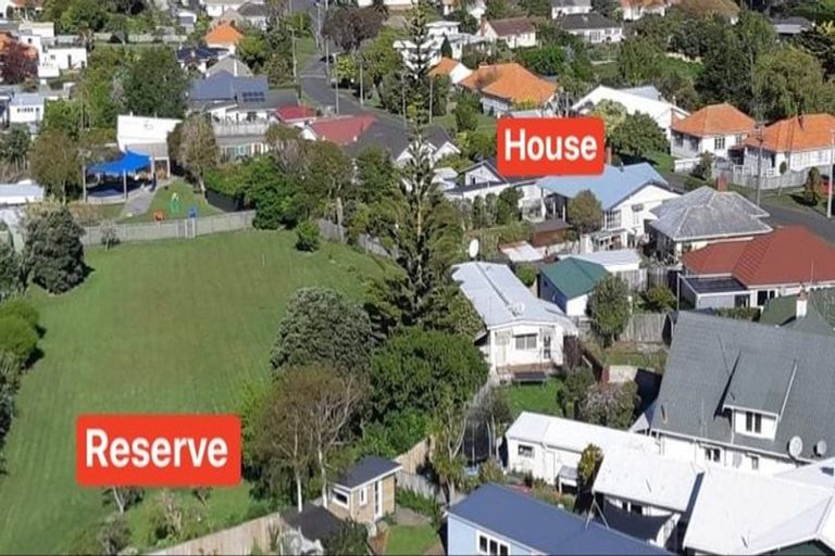 Photo of property in 17 Maxwell Avenue, Durie Hill, Whanganui, 4500