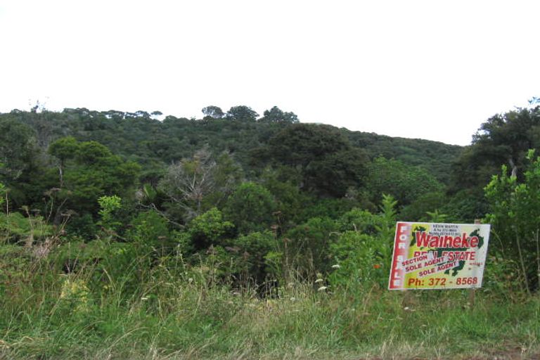 Photo of property in 10 Okoka Road, Omiha, Waiheke Island, 1081