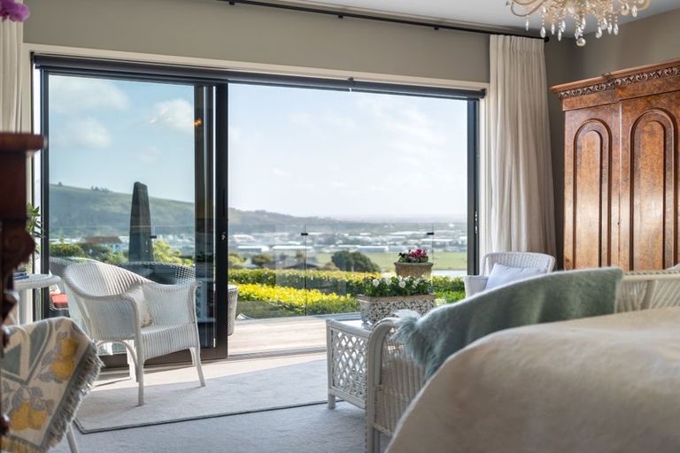 Photo of property in 285 Cannon Hill Crescent, Mount Pleasant, Christchurch, 8081