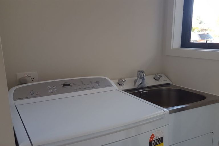 Photo of property in 2 Wicklow Street, Cromwell, 9310