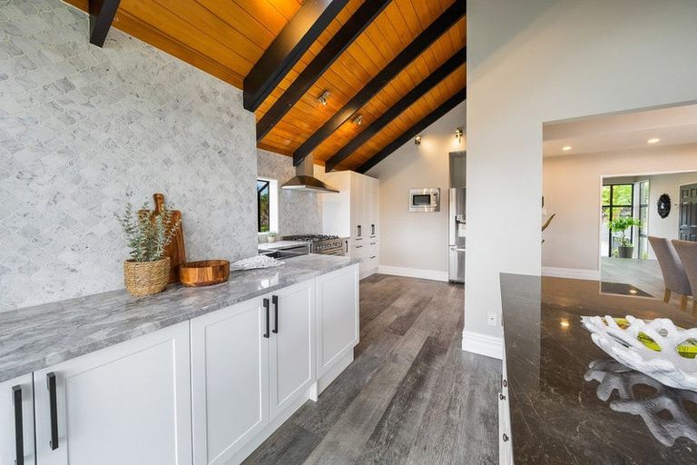 Photo of property in 28a Seaview Road, Paremata, Porirua, 5024