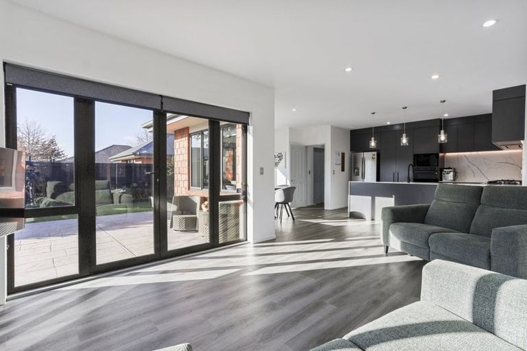 Photo of property in 6 Taiwhenua Street, Rangiora, 7400