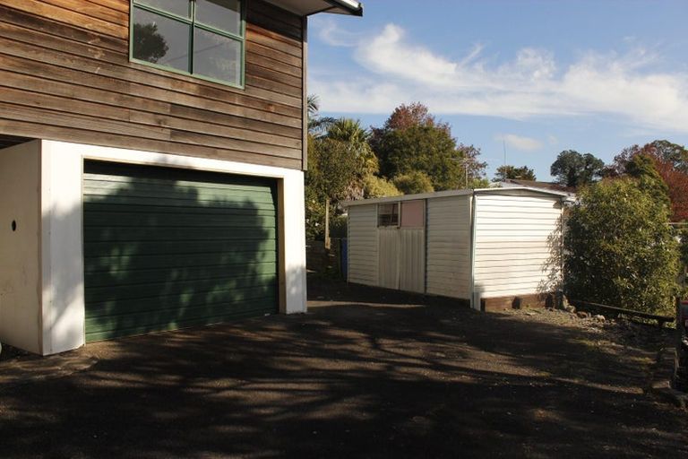 Photo of property in 14 Lilburn Crescent, Massey, Auckland, 0614