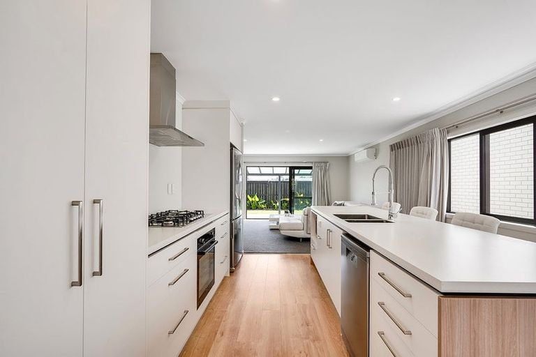 Photo of property in 13 Kakariki Lane, Rototuna North, Hamilton, 3210