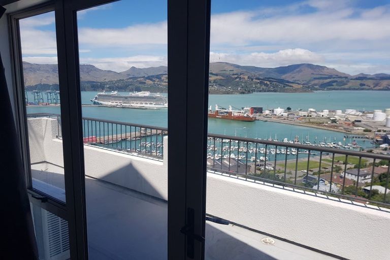 Photo of property in 16 Dudley Road, Lyttelton, 8082