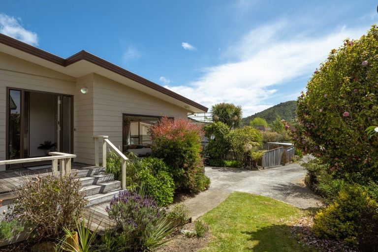 Photo of property in 5 Bayview Drive, Waikawa, Picton, 7220