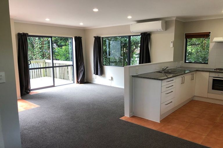 Photo of property in 42 Pisces Road, Glen Eden, Auckland, 0602