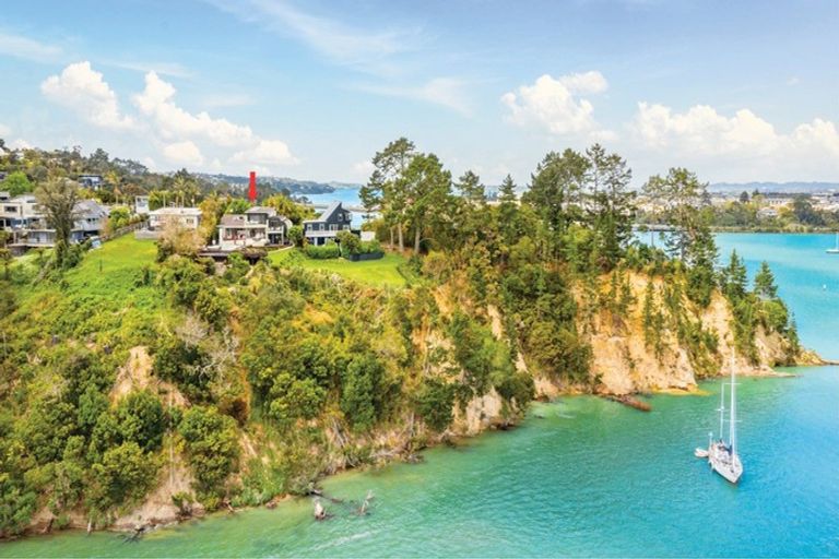 Photo of property in 33 Marae Road, Greenhithe, Auckland, 0632