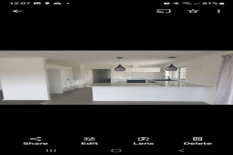 Photo of property in 30 Kaurinui Crescent, One Tree Point, 0118