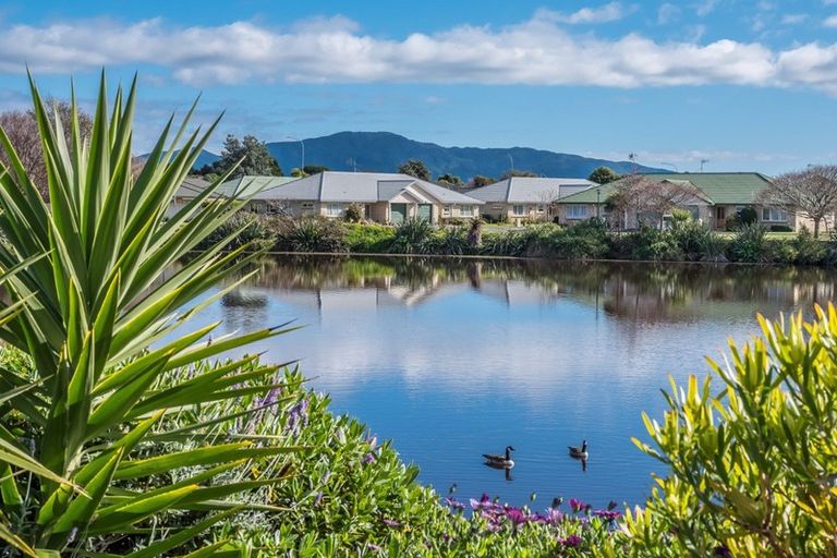 Photo of property in 10 Glen Loch Place, Paraparaumu, 5032