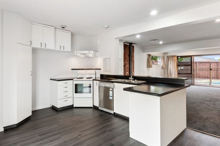 Photo of property in 122 Burwood Road, Burwood, Christchurch, 8083