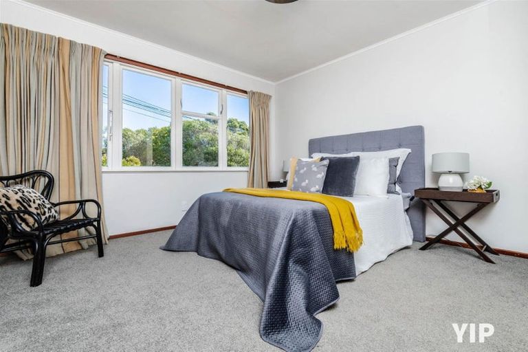 Photo of property in 102 Helston Road, Paparangi, Wellington, 6037