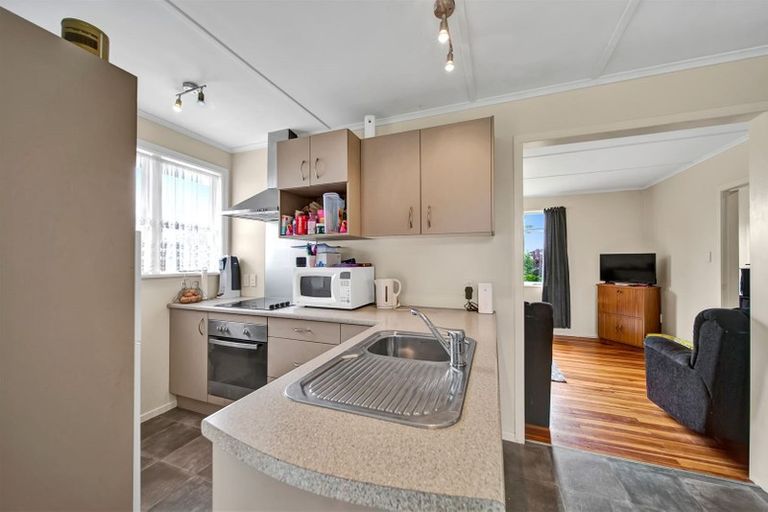 Photo of property in 48 Turuturu Road, Hawera, 4610