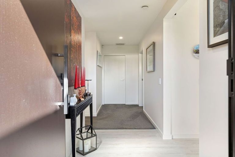 Photo of property in 62 Freedom Drive, Kelvin Grove, Palmerston North, 4414