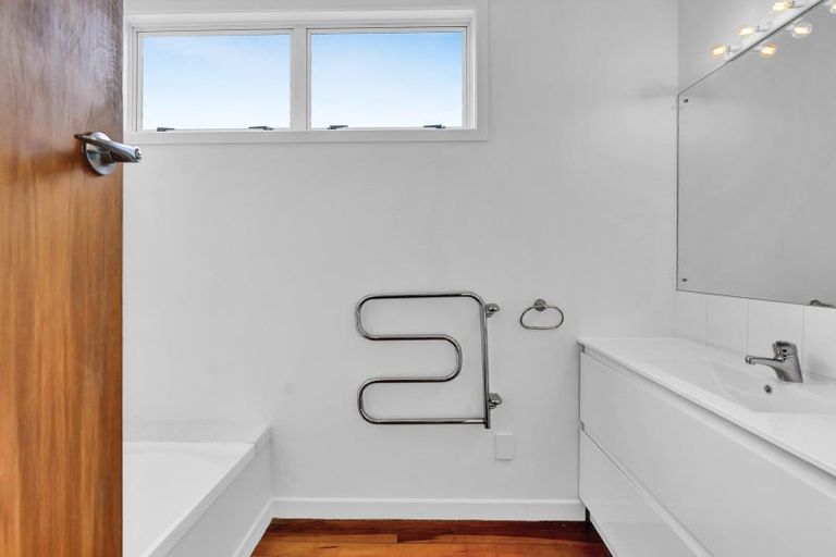 Photo of property in 3 Fernleigh Street, Ferndale, New Plymouth, 4310