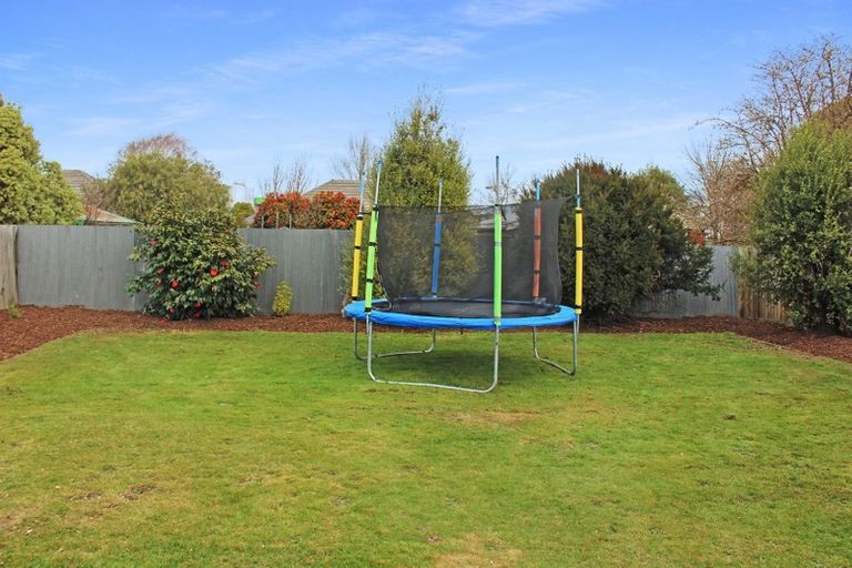 Photo of property in 10 Hillary Crescent, Upper Riccarton, Christchurch, 8041