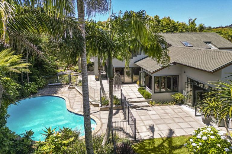 Photo of property in 41 Isobel Road, Greenhithe, Auckland, 0632