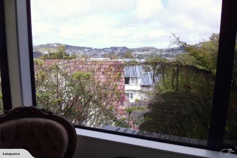 Photo of property in 8 Hallewell Crescent, Johnsonville, Wellington, 6037