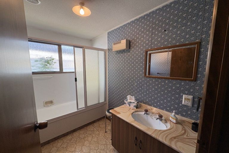 Photo of property in 18 Hood Crescent, Arrowtown, 9302