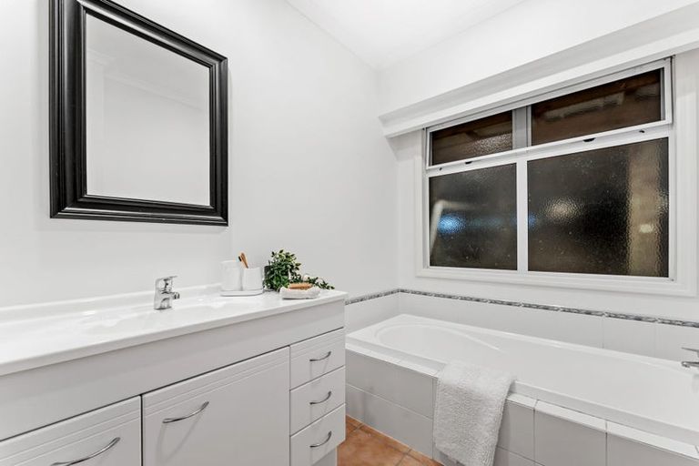 Photo of property in 41 Ferry Road, Arkles Bay, Whangaparaoa, 0932