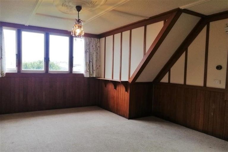 Photo of property in 35 Victoria Street, Hawera, 4610