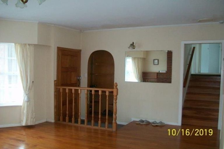 Photo of property in 228 Forrest Hill Road, Forrest Hill, Auckland, 0620