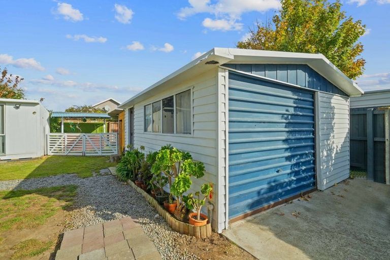 Photo of property in 41 Kathleen Crescent, Hornby, Christchurch, 8042