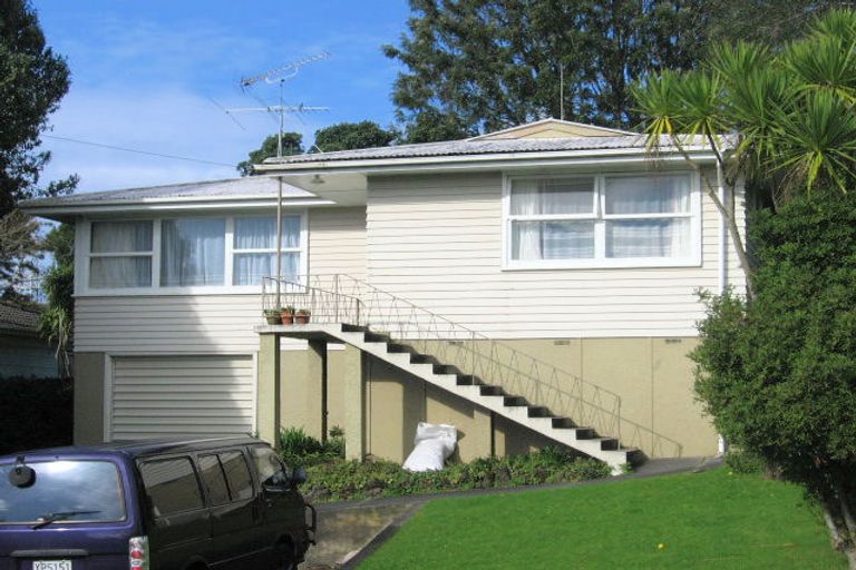 Photo of property in 13 Arlette Place, Massey, Auckland, 0614