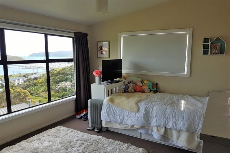 Photo of property in 10 Kiriwai Road, Paremata, Porirua, 5024