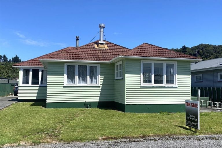 Photo of property in 8 Eva Street, Greymouth, 7805